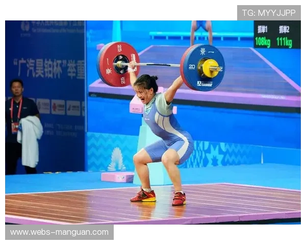 女子64公斤级举重技术统计：方淋抓举113公斤领先，挺举136公斤锁定胜局